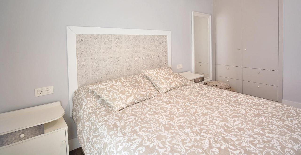 Galihost - Apartamentos Mamuela Ribadumia Exterior foto